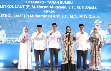 Bupati Andi Rudi Latif Apresiasi dan Sampaikan Harapan pada Pisah Sambut Danlanal Kotabaru–Tanah Bumbu