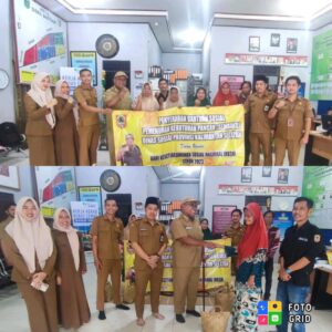 PENYERAHAN BANTUAN PAKET SEMBAKO
