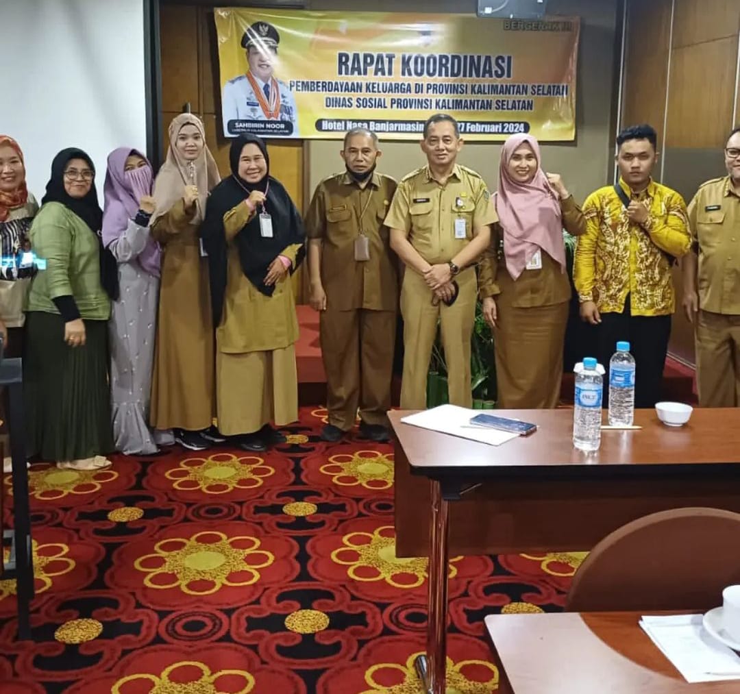 MENGHADIRI  RAPAT KOORDINASI DI BANJARMASIN