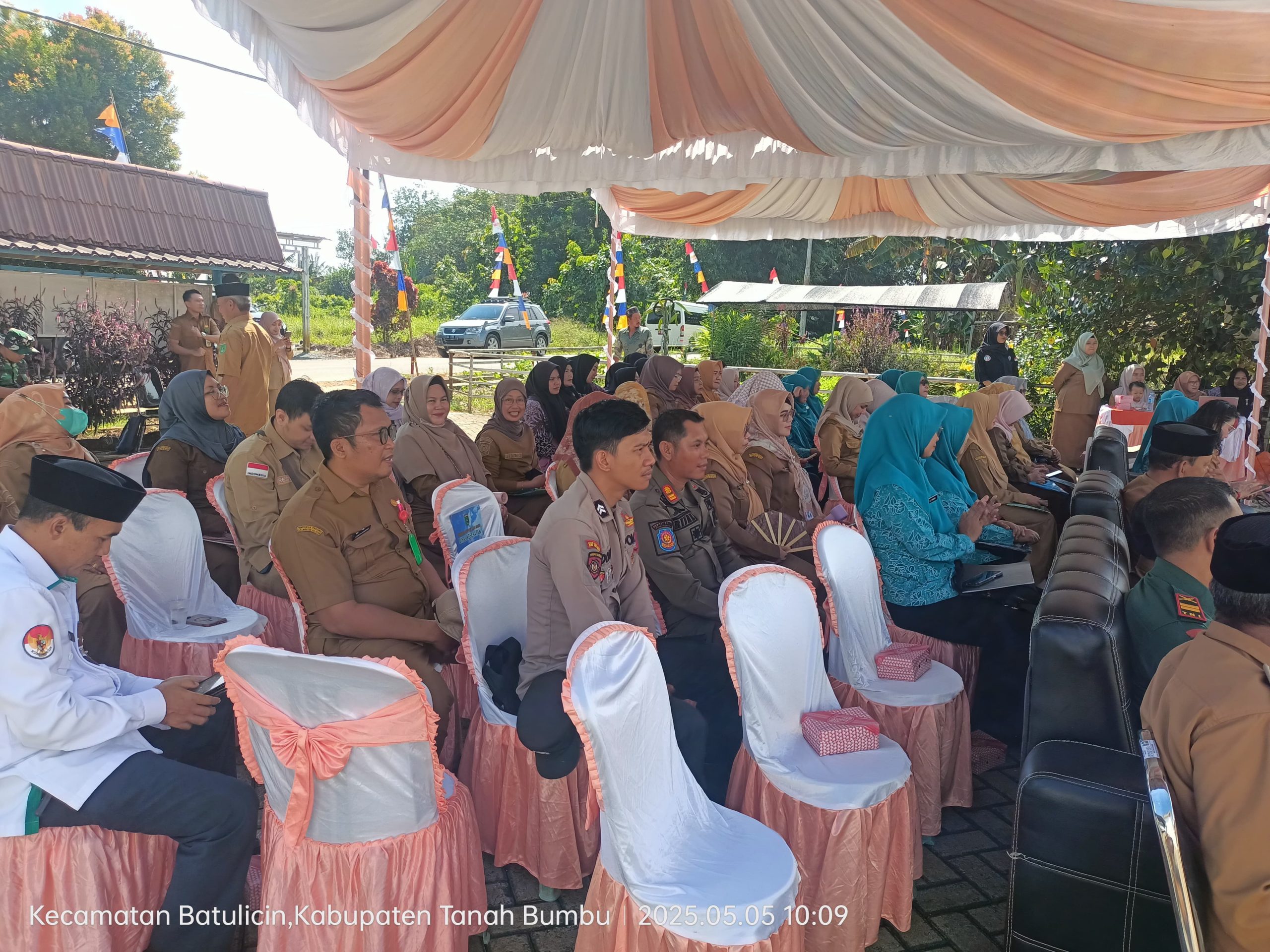 Menghadiri Penilaian Lomba Posyandu n Kader Posyandu tk. Kabupaten di Desa Polewali Marajae Kec. Batulicin