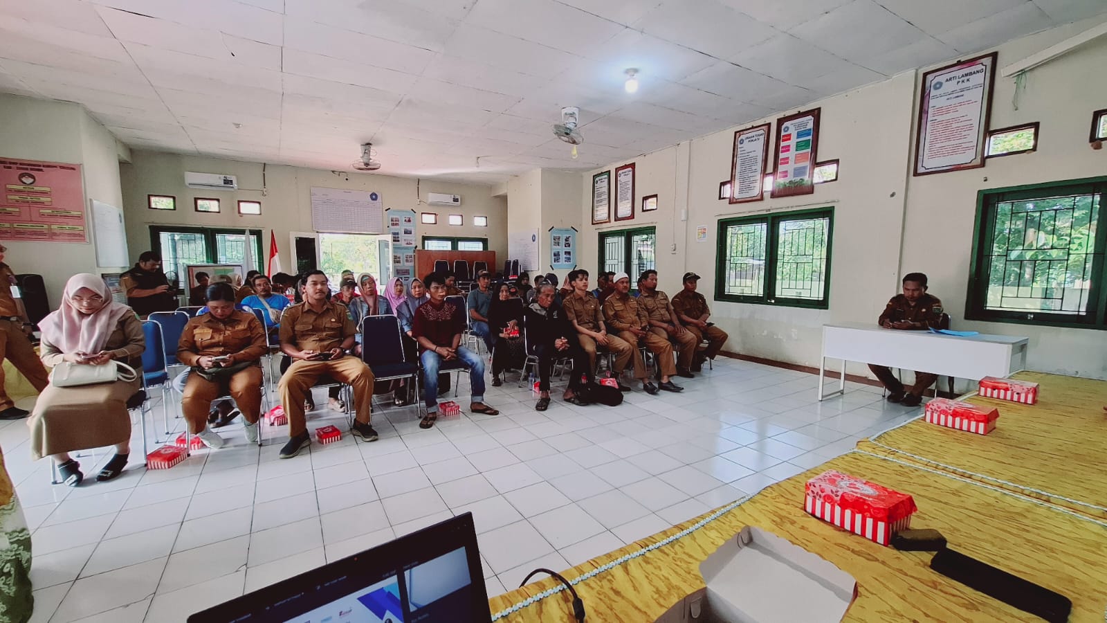 Sosialisasi dan Koordinasi Teknis Bantuan Sosial di Kecamatan Karang Bintang