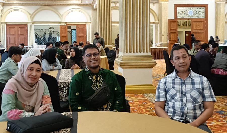 Menghadiri evaluasi SAKIP Pemerintah Daerah Tahun 2025