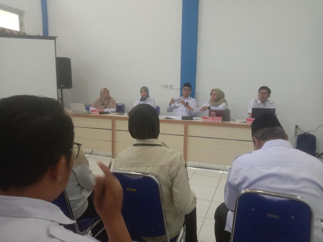 Rapat Koordinasi tentang Kabupaten Layak Anak di DP3AP2KB dalam 2 Klaster 2 dan 3
