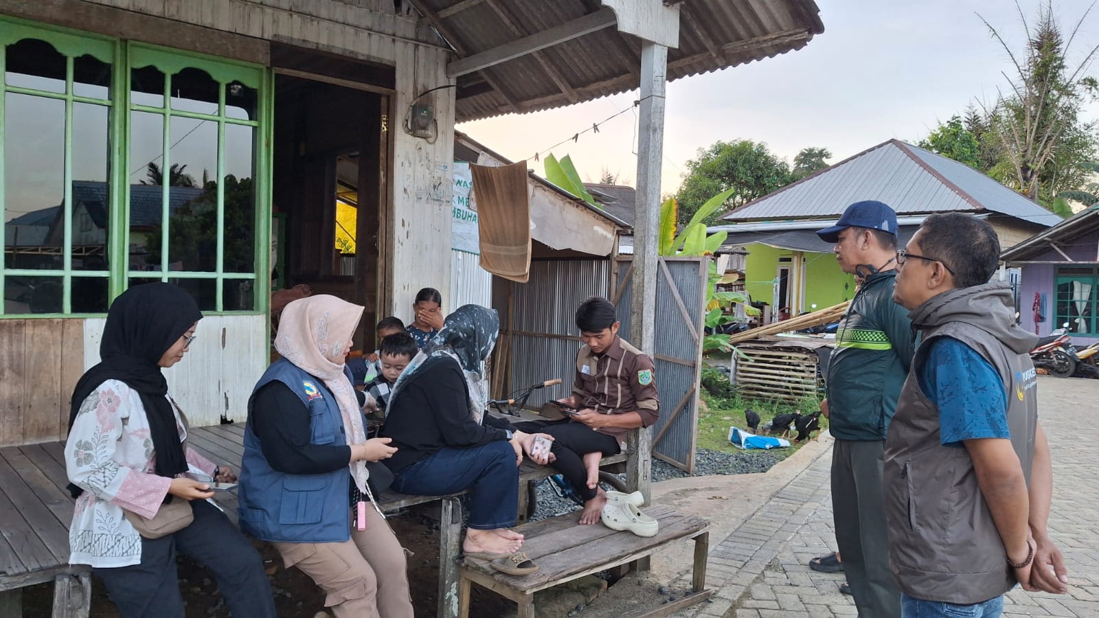 Pelayanan Jemput Bola di Desa Kersik Putih dalam Rangka Aksi Sinergitas Merah Putih Tanah Bumbu