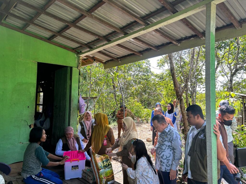 Koordinasi dan Penyerahan Alat Bantu dari Sentra Budi Luhur